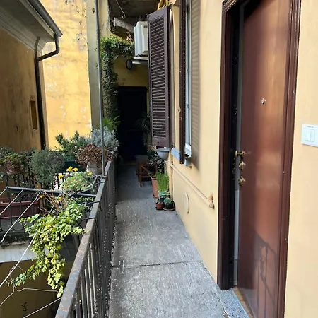 Flat Isola District דירה